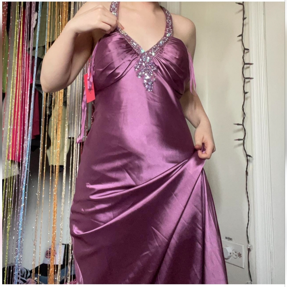 EVENING GOWN - Picture 3 of 10